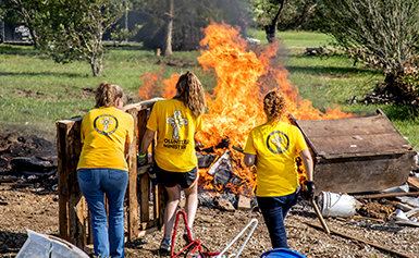 AIDER UNE COMMUNAUTÉ DU KANSAS À SE RECONSTRUIRE 