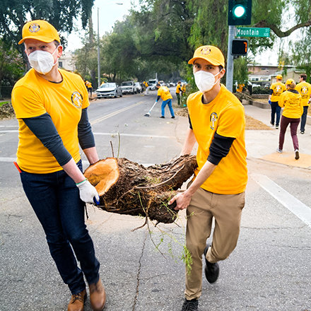 ПОМОЩЬ ТАМ, ГДЕ ЭТО ВАЖНЕЕ ВСЕГО
